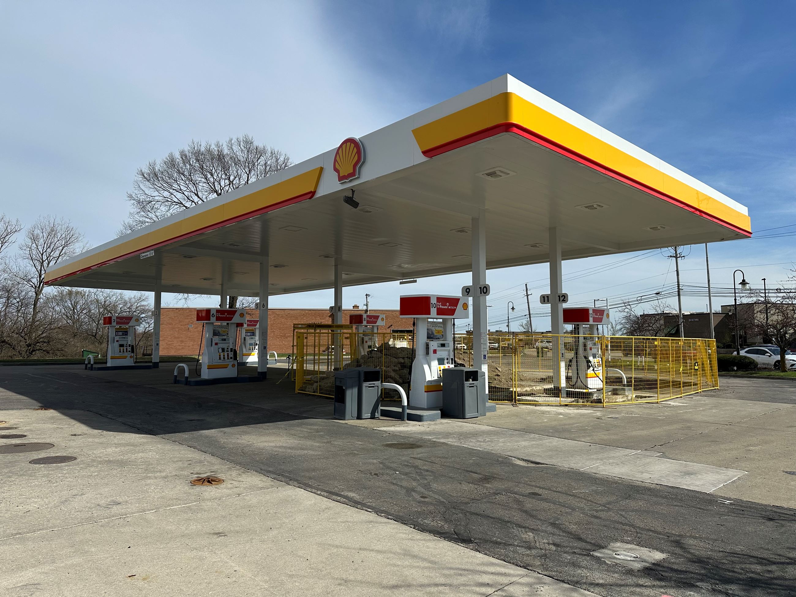 Exterior of Shell gas station located at the intersection of N. Fairfield and Dayton-Xenia Road. 