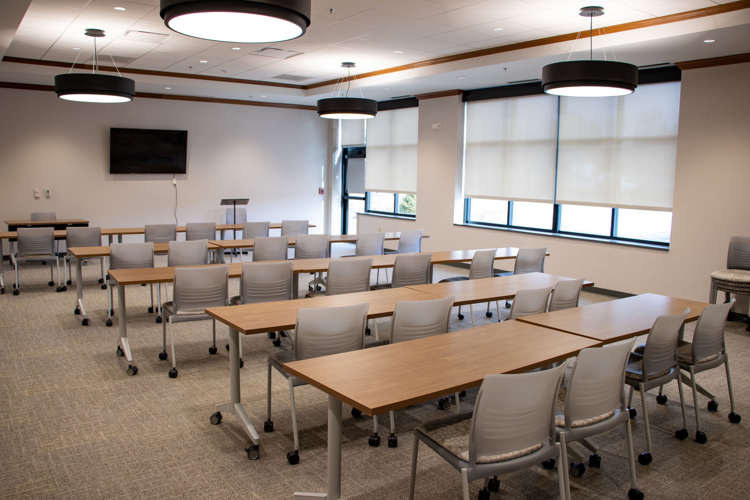 Lofino Plaza Meeting Room